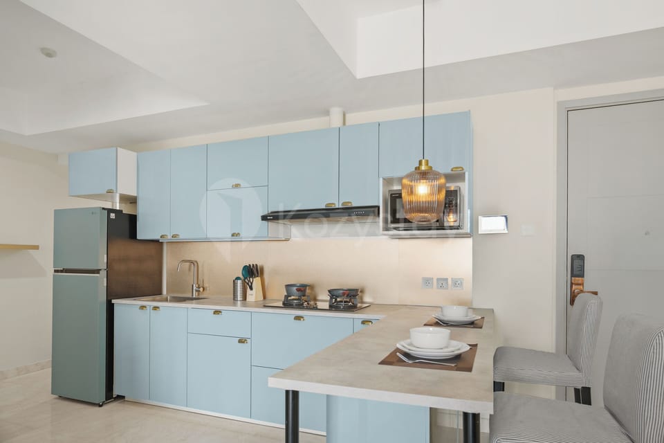 Apartment, 3 Bedrooms, City View | Private kitchen | Full-size fridge, microwave, stovetop, cookware/dishes/utensils