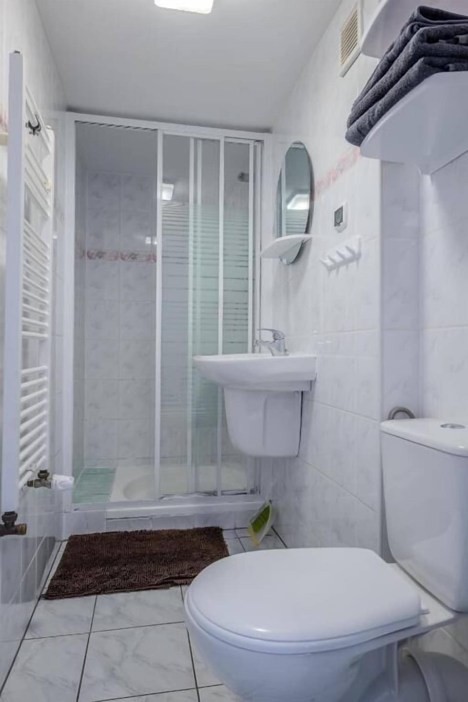 Superior Double Room | Bathroom | Shower, towels, soap, toilet paper