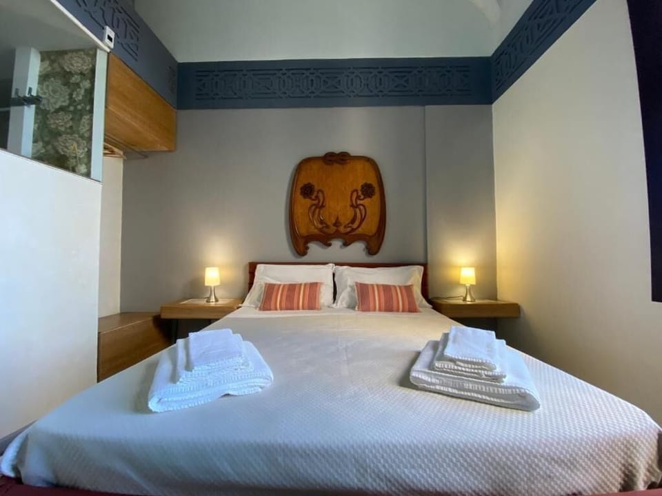 Standard Double or Twin Room, Partial Ocean View | Desk, WiFi (free), bed sheets
