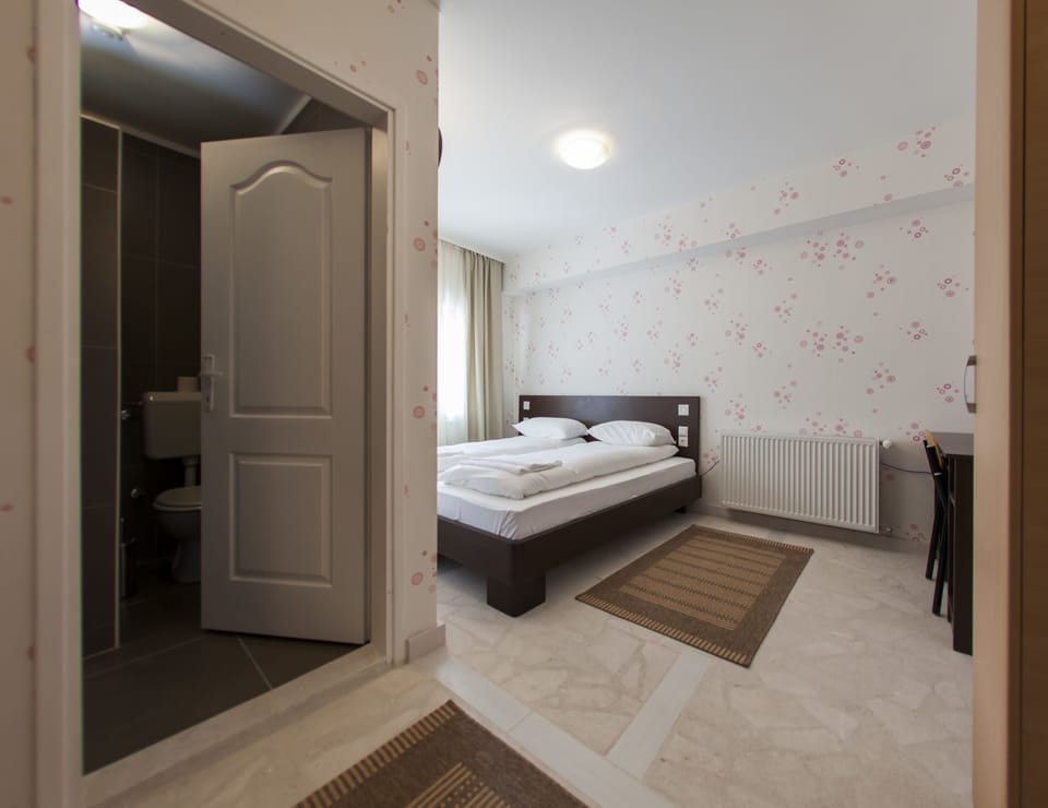 In-room safe, desk, soundproofing, iron/ironing board