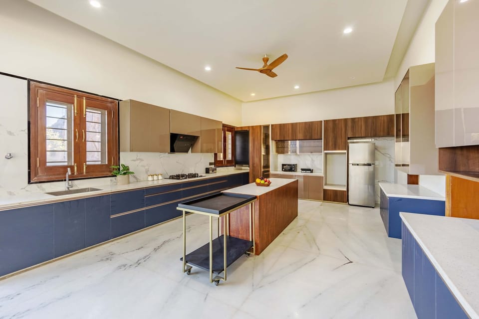 House, Smoking | 5 bedrooms, high-speed internet