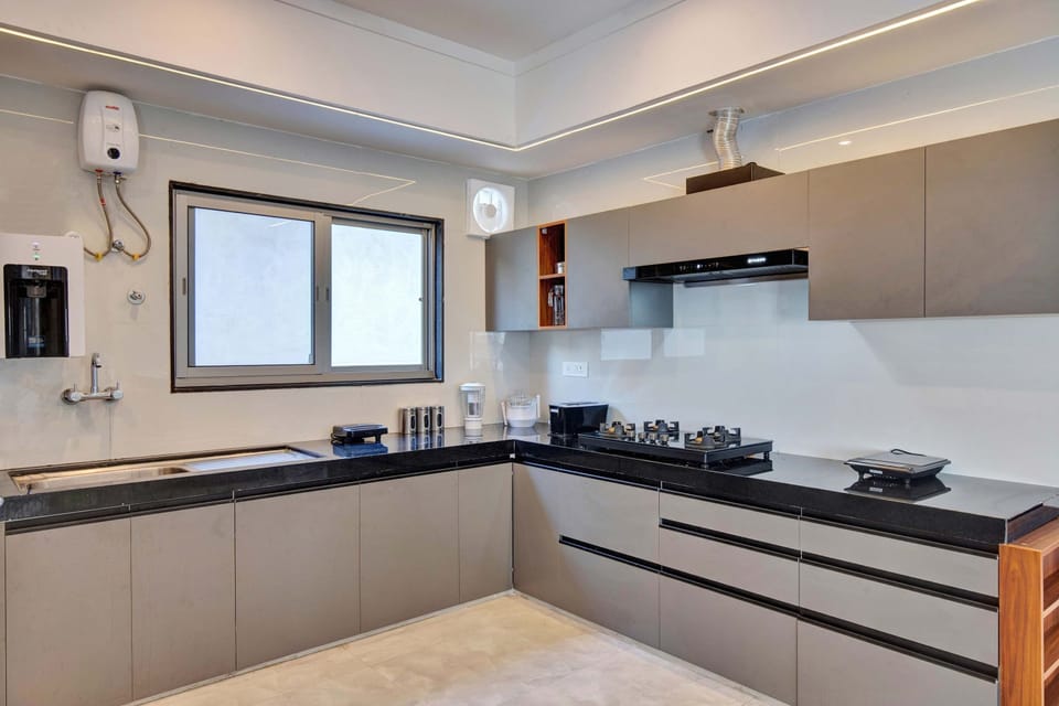House | 5 bedrooms, high-speed internet