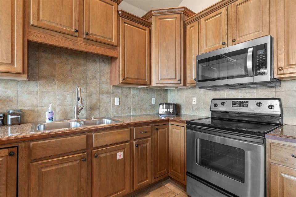 Condo, Multiple Beds (Club Yakov) | Private kitchen