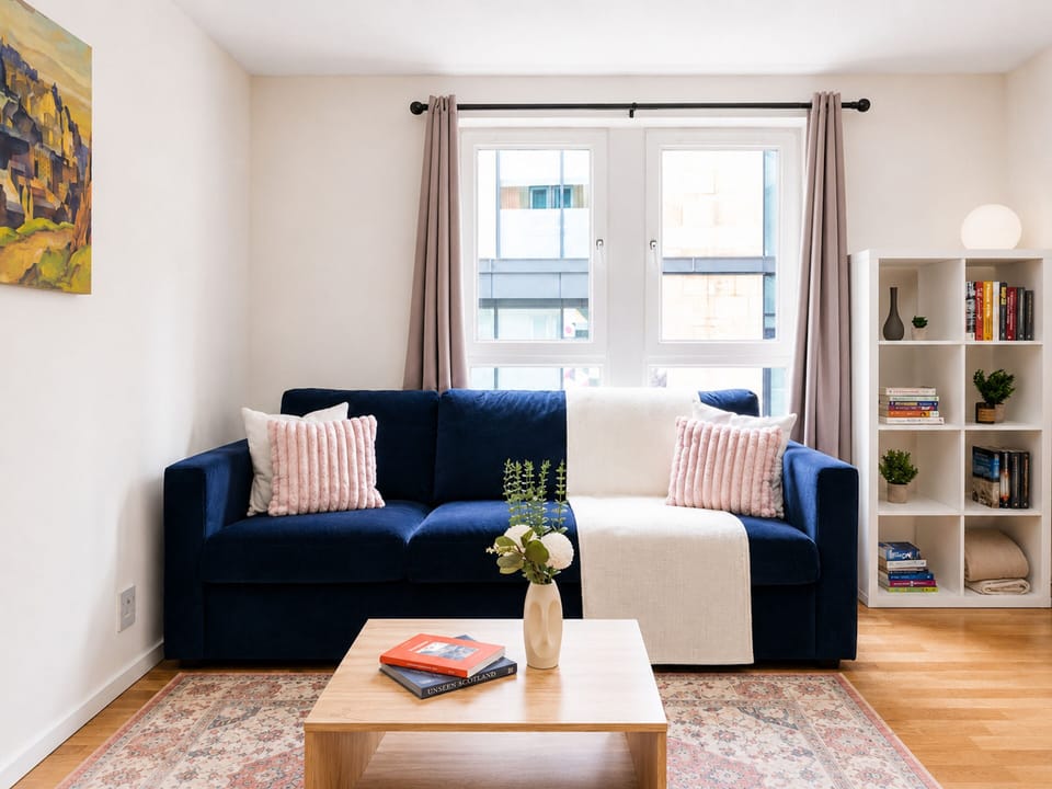 City Apartment, 2 Bedrooms, Non Smoking | Living area | 40-inch Smart TV with satellite channels