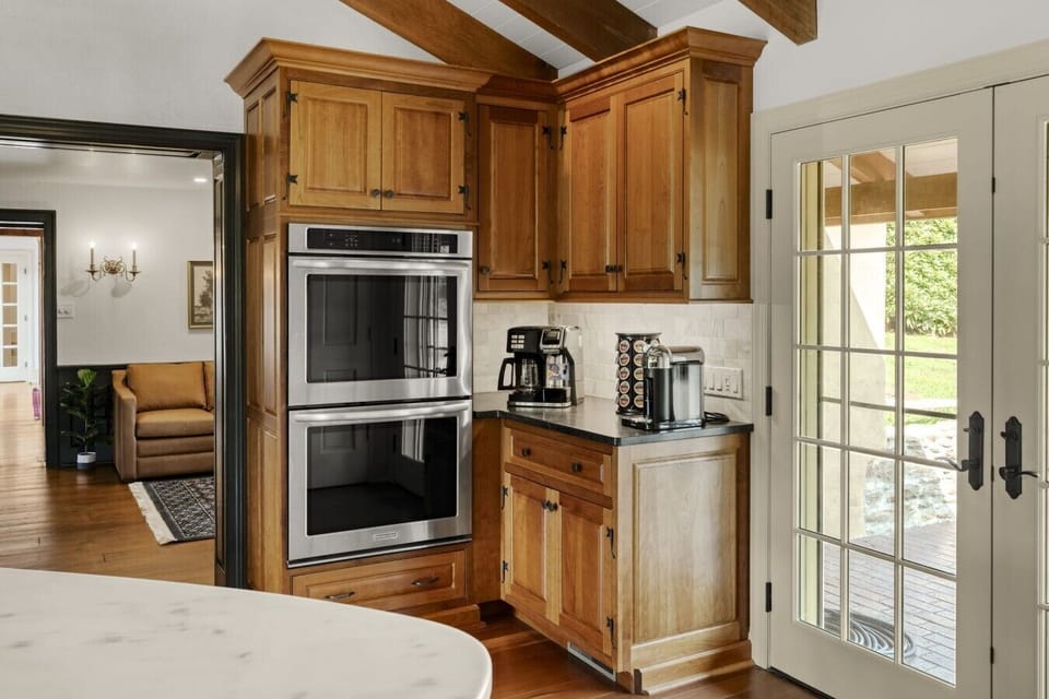 Double Ovens & Coffee Bar