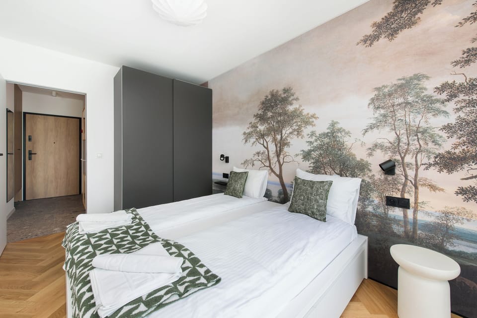 Apartment (18) | Iron/ironing board, WiFi (free), individually decorated