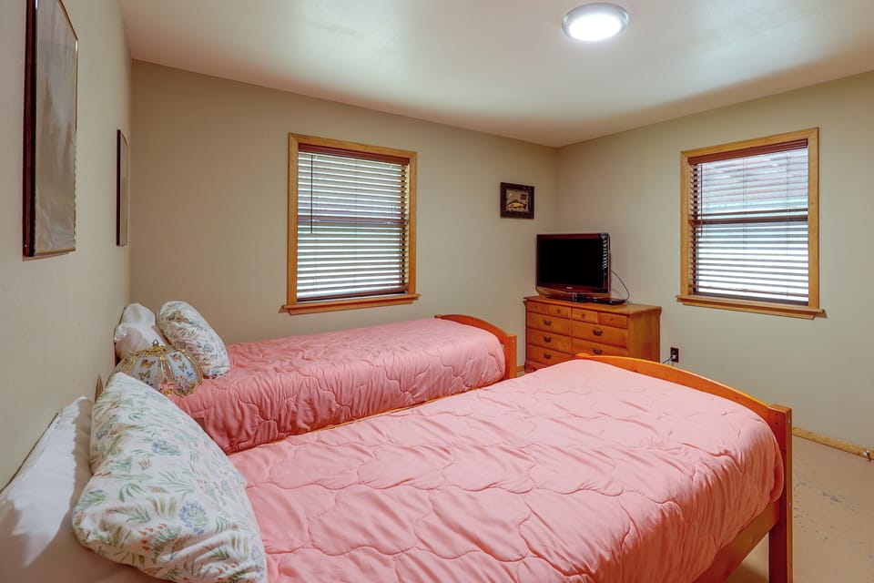 Great for Families! Wolf pen Gap ATV Base on Creek Cottage in Arkansas