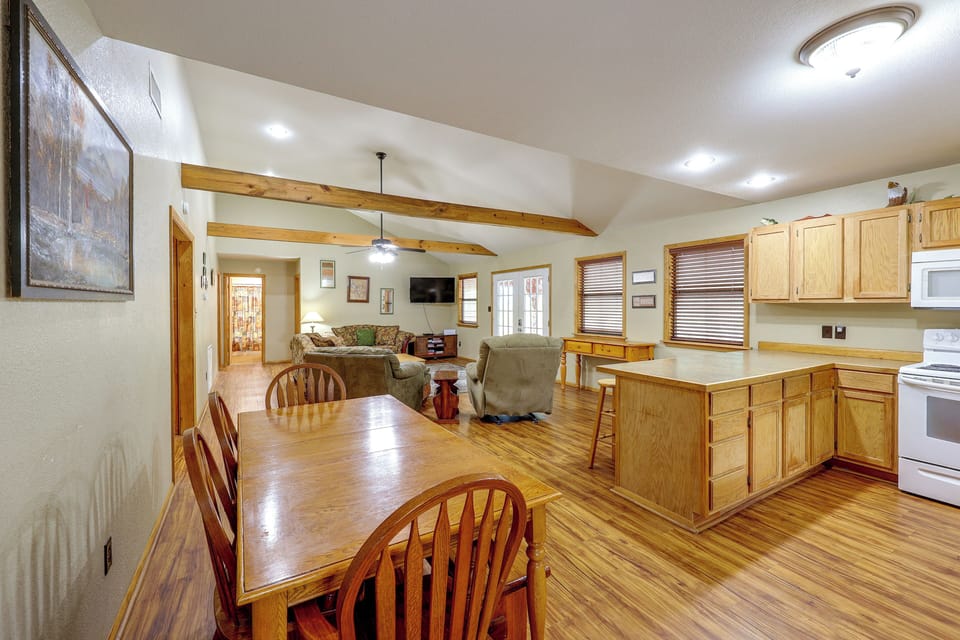House (4 Bedrooms) | Interior