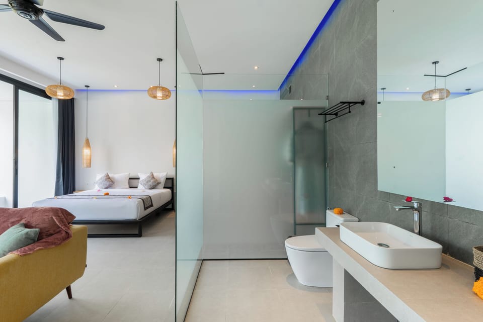 Exclusive Studio | Bathroom | Shower, hair dryer, slippers, towels