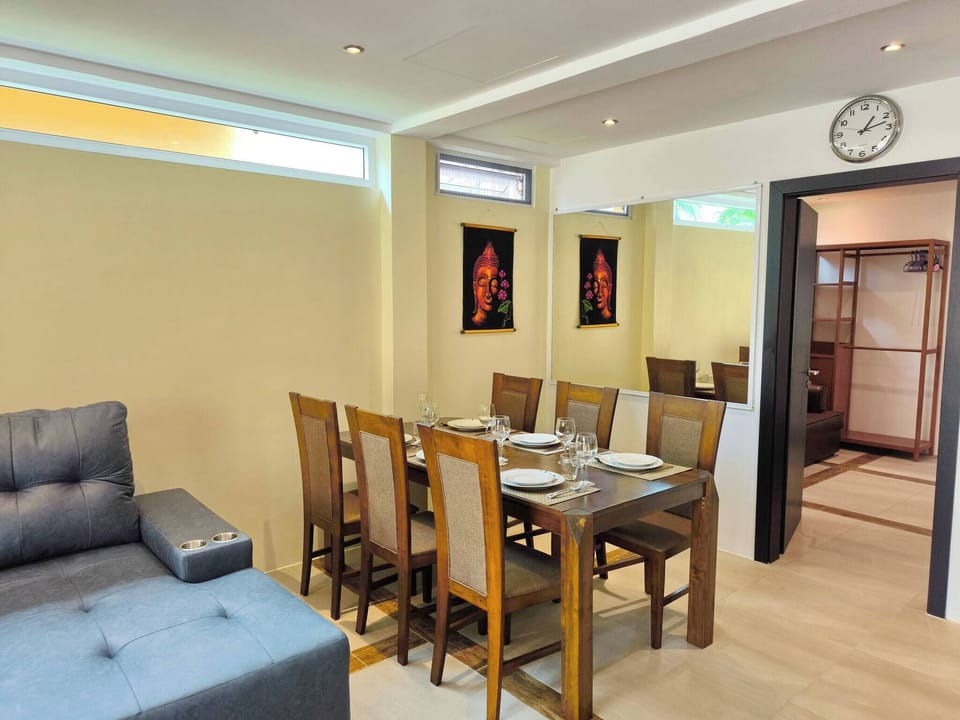 Villa, 1 Bedroom, Patio, Garden View | Dining room