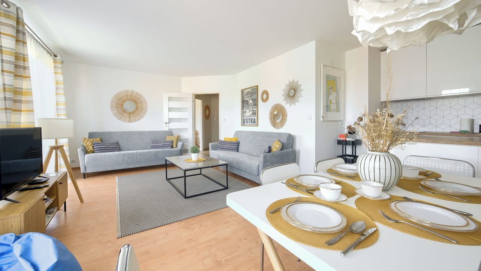 Apartment (12 A) | Living area | 30-inch flat-screen TV with digital channels