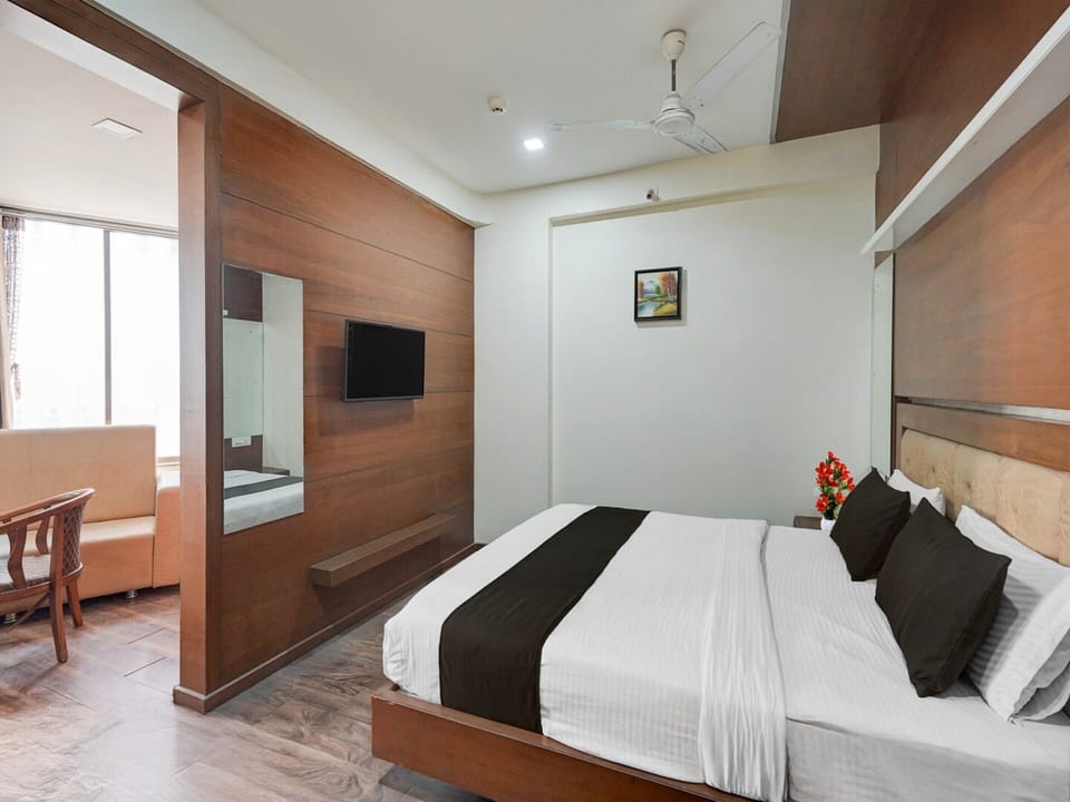 Super Deluxe Twin Room Hotel Navjivan House in Gujarat