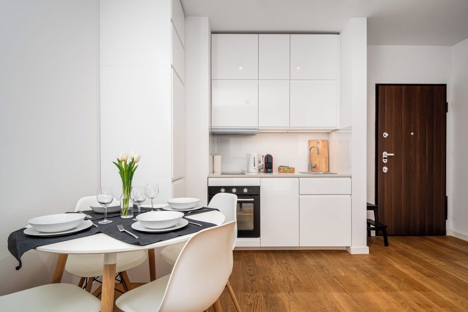 Apartment (16) | Living area | 30-inch flat-screen TV with digital channels