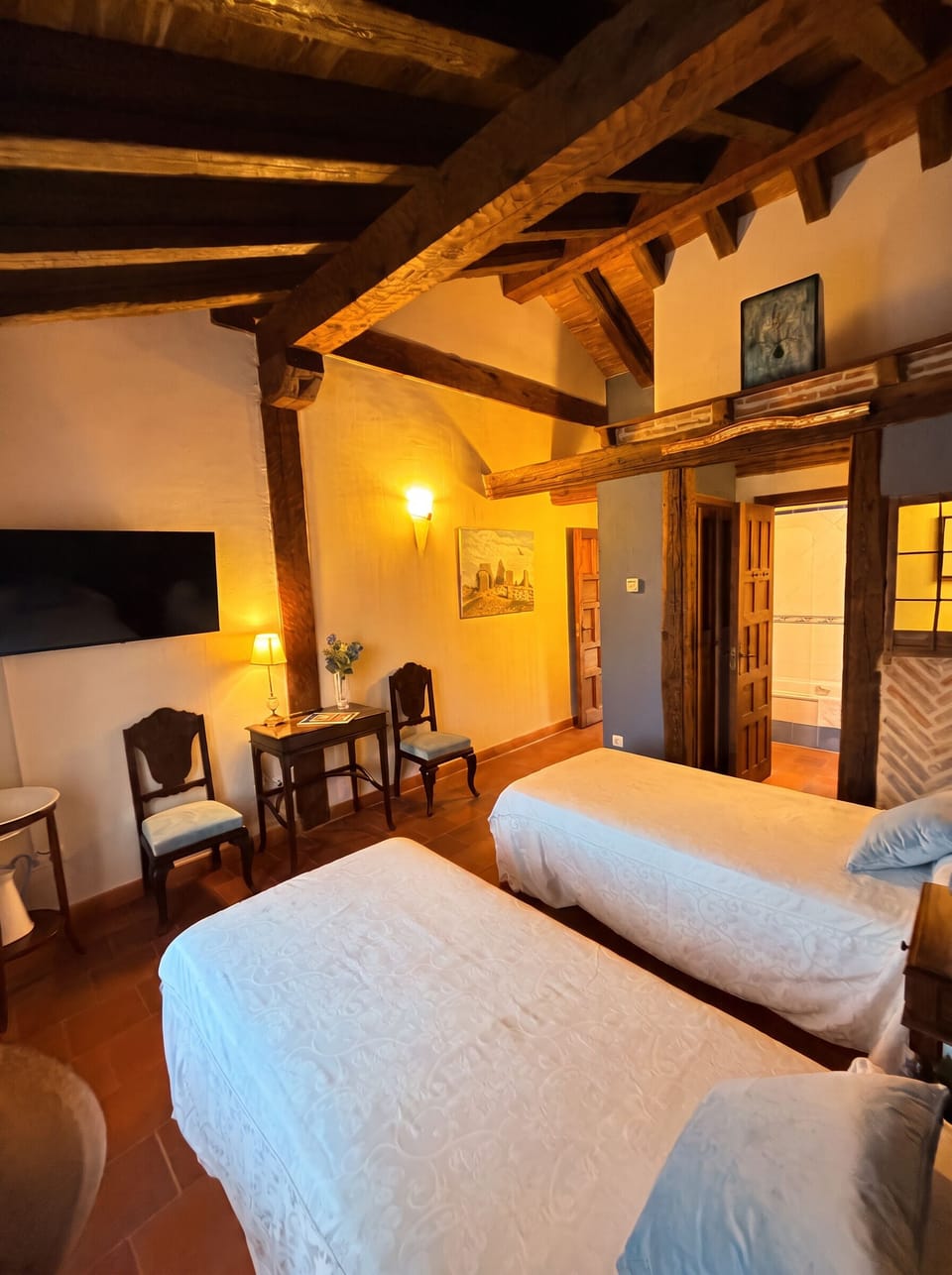Superior Double or Twin Room, Hill View | Desk, laptop workspace, blackout drapes, soundproofing