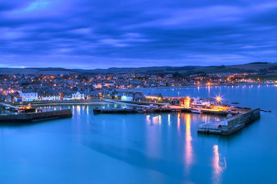 Stonehaven by night