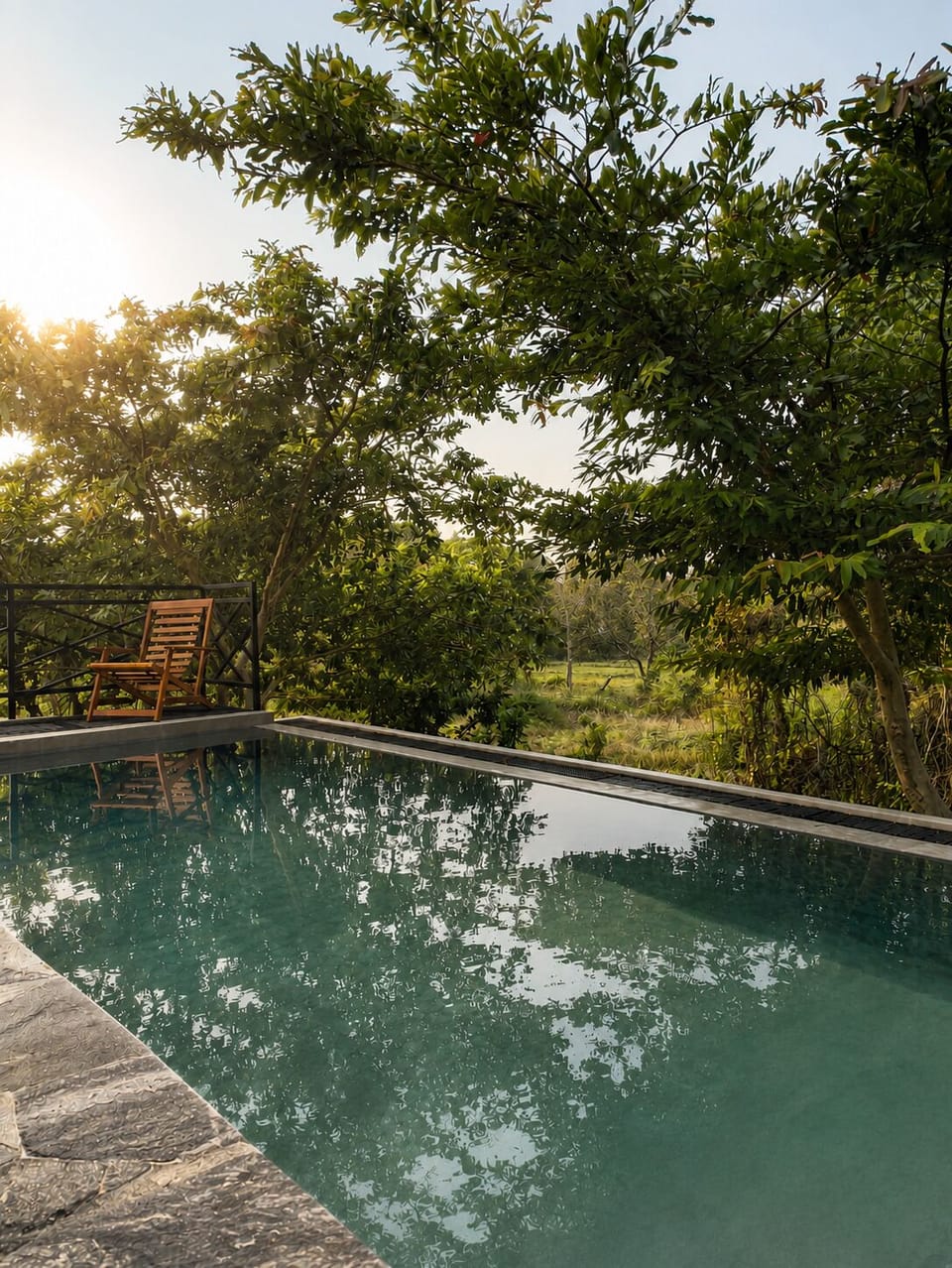 2 outdoor pools
