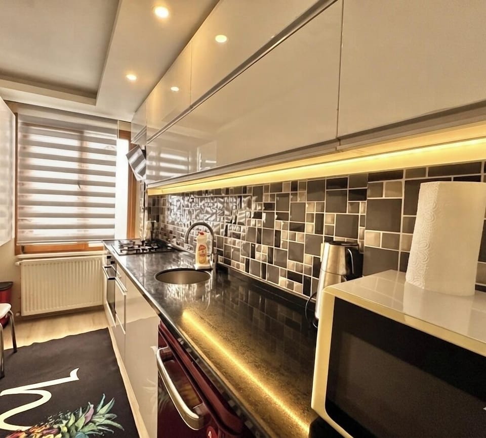 Comfort Apartment, Terrace, City View | Private kitchen | Stovetop