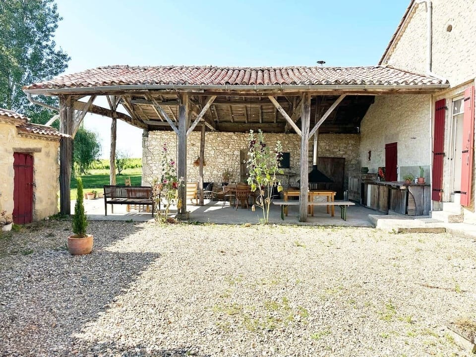 Summer kitchen 