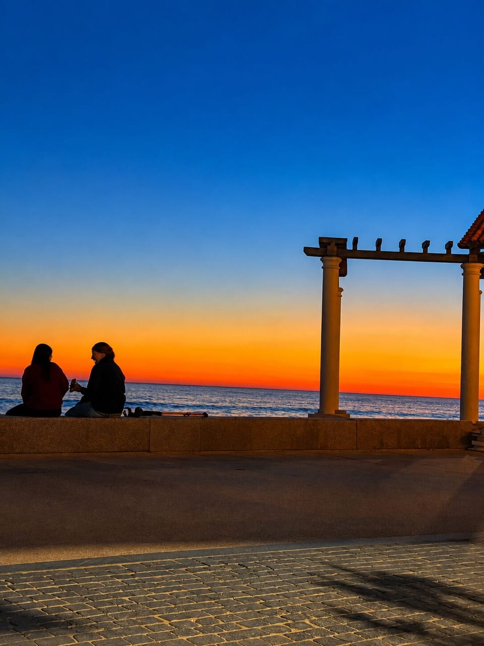 Relax & recharge in the neighbouring Armaçaõ de Pera
