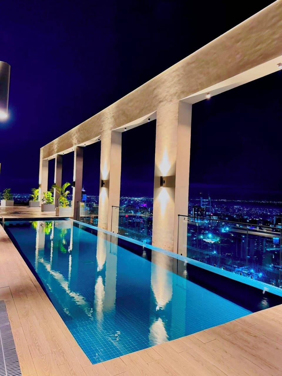 Classic Studio Suite, Balcony, City View | Pool | Indoor pool