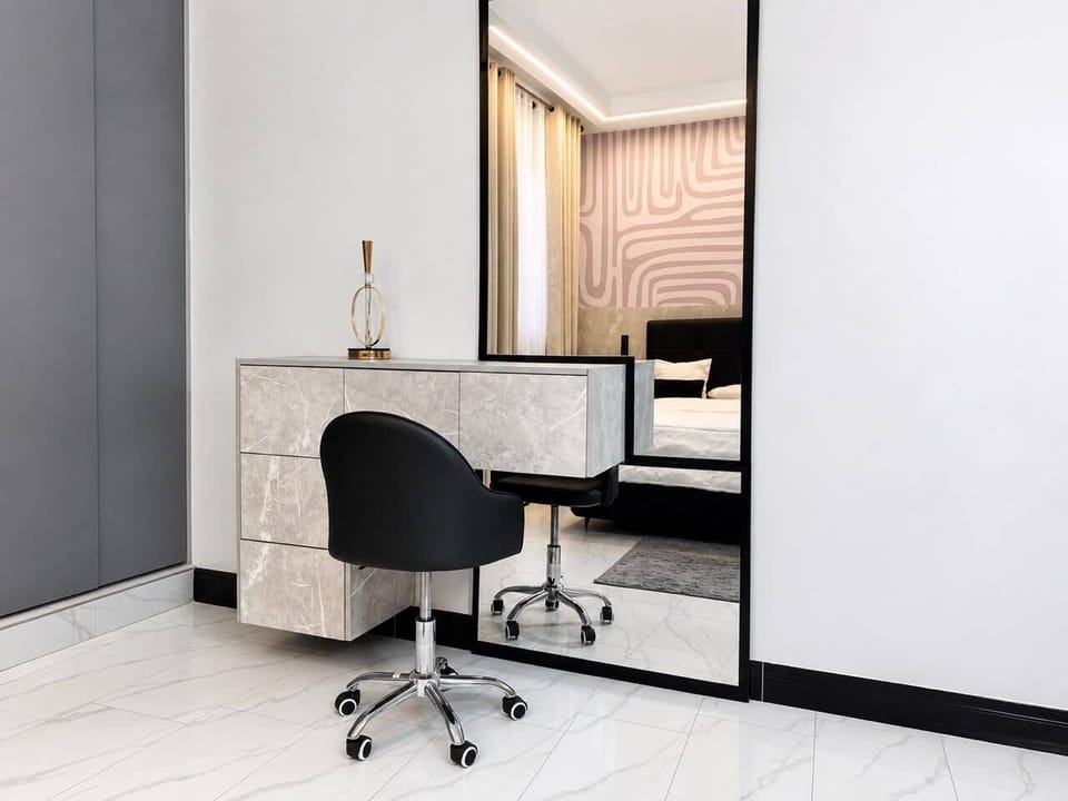 Comfort Apartment, Balcony, City View | Interior
