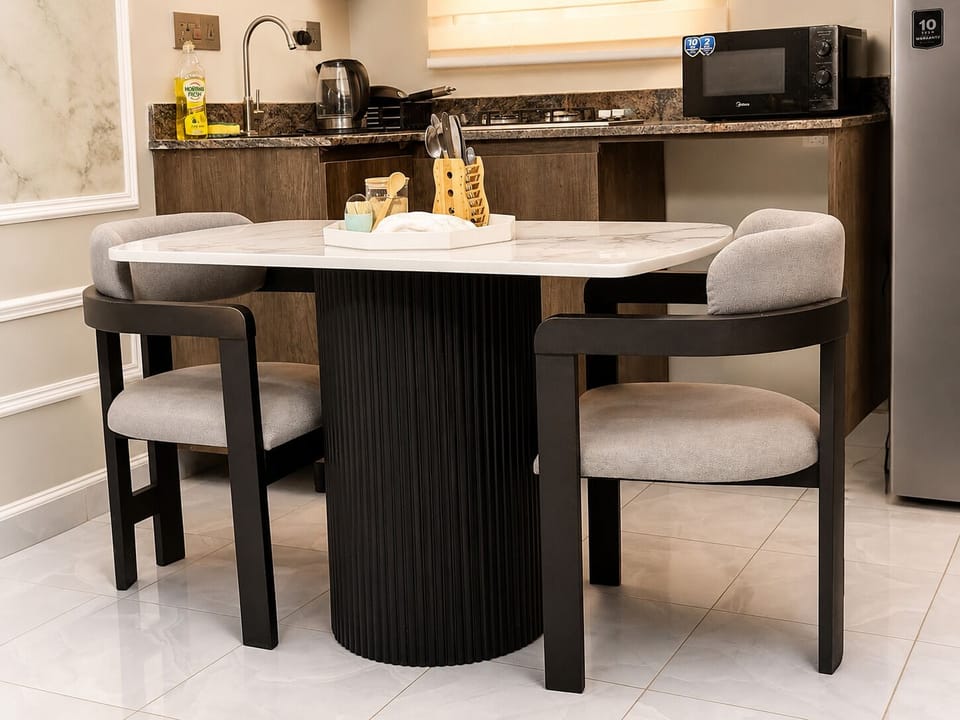 Deluxe Apartment, Balcony | Dining