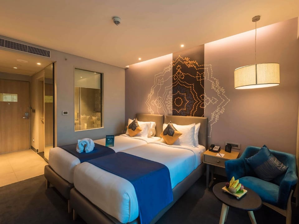 Deluxe Twin Room | Premium bedding, memory foam beds, in-room safe, desk