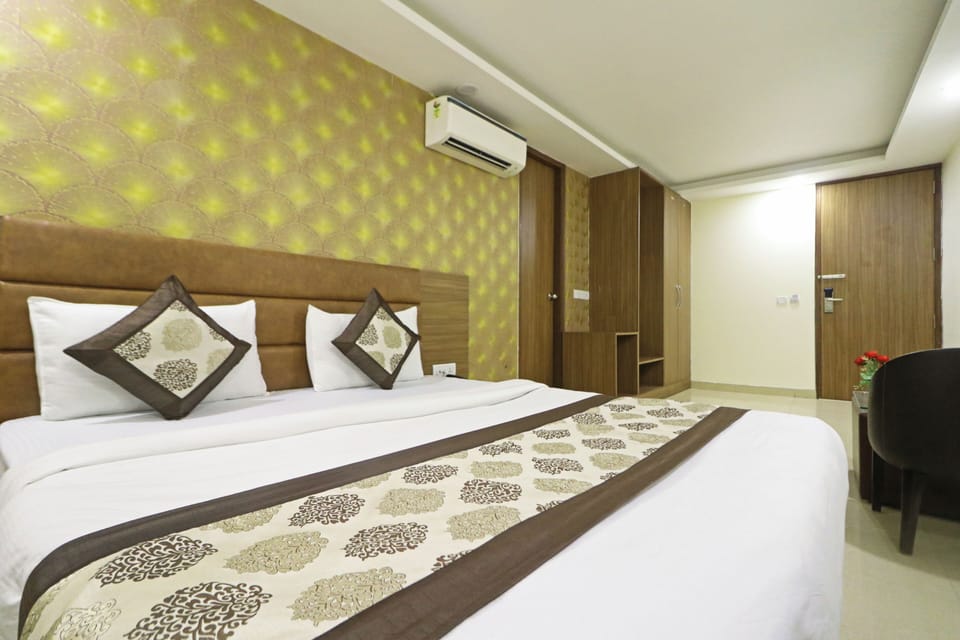 Double or Twin Room | Desk, WiFi (free)