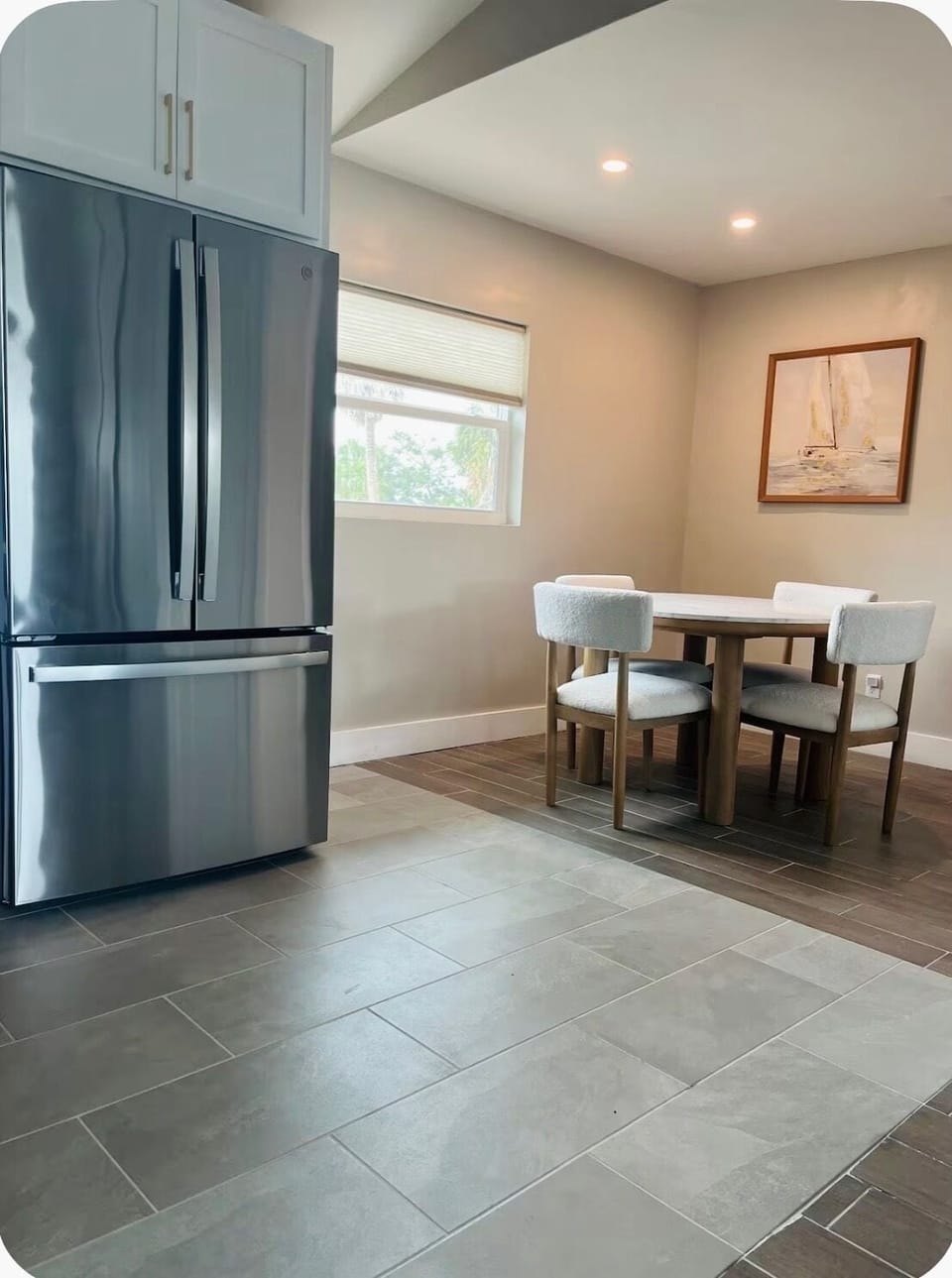 Luxury Condo, Balcony, Courtyard View | Dining