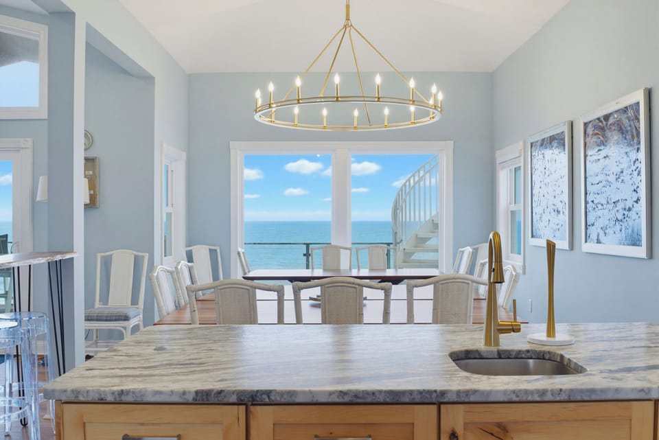 Oceanview Dining