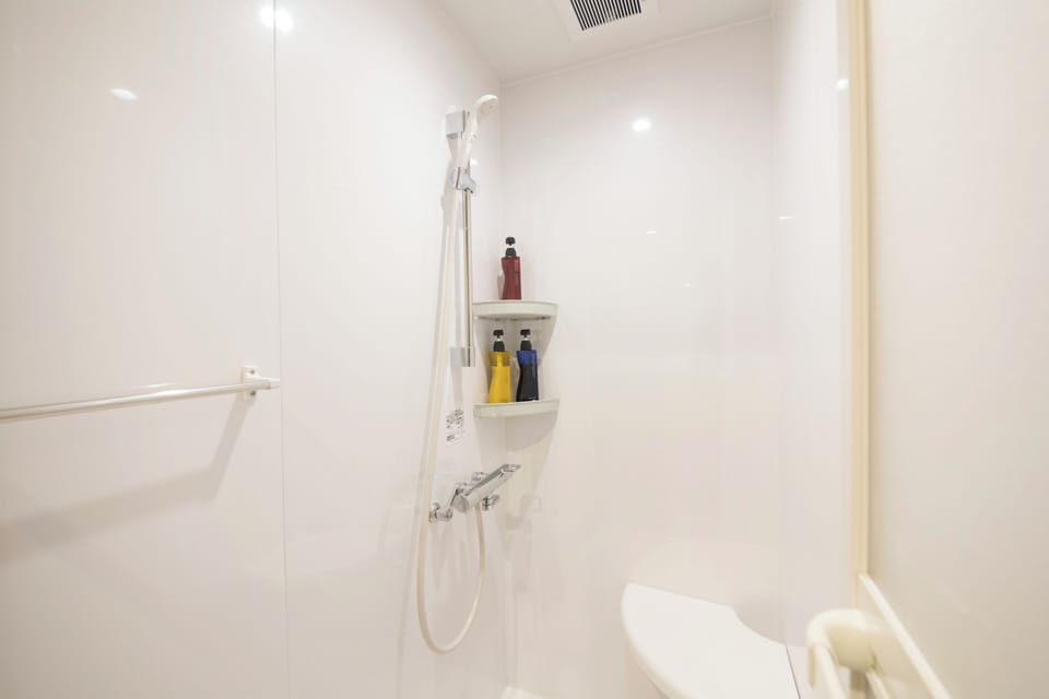 Japanese Western Style Room with Shower (Garden View), Non Smoking | Bathroom | Free toiletries, hair dryer, slippers, bidet
