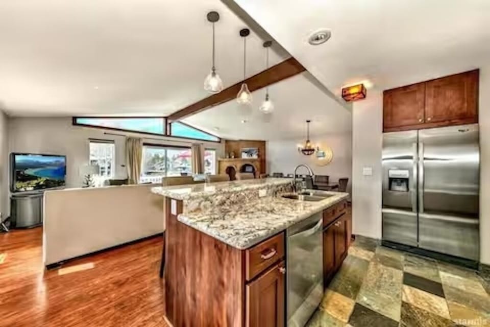 Kitchen Livingroom