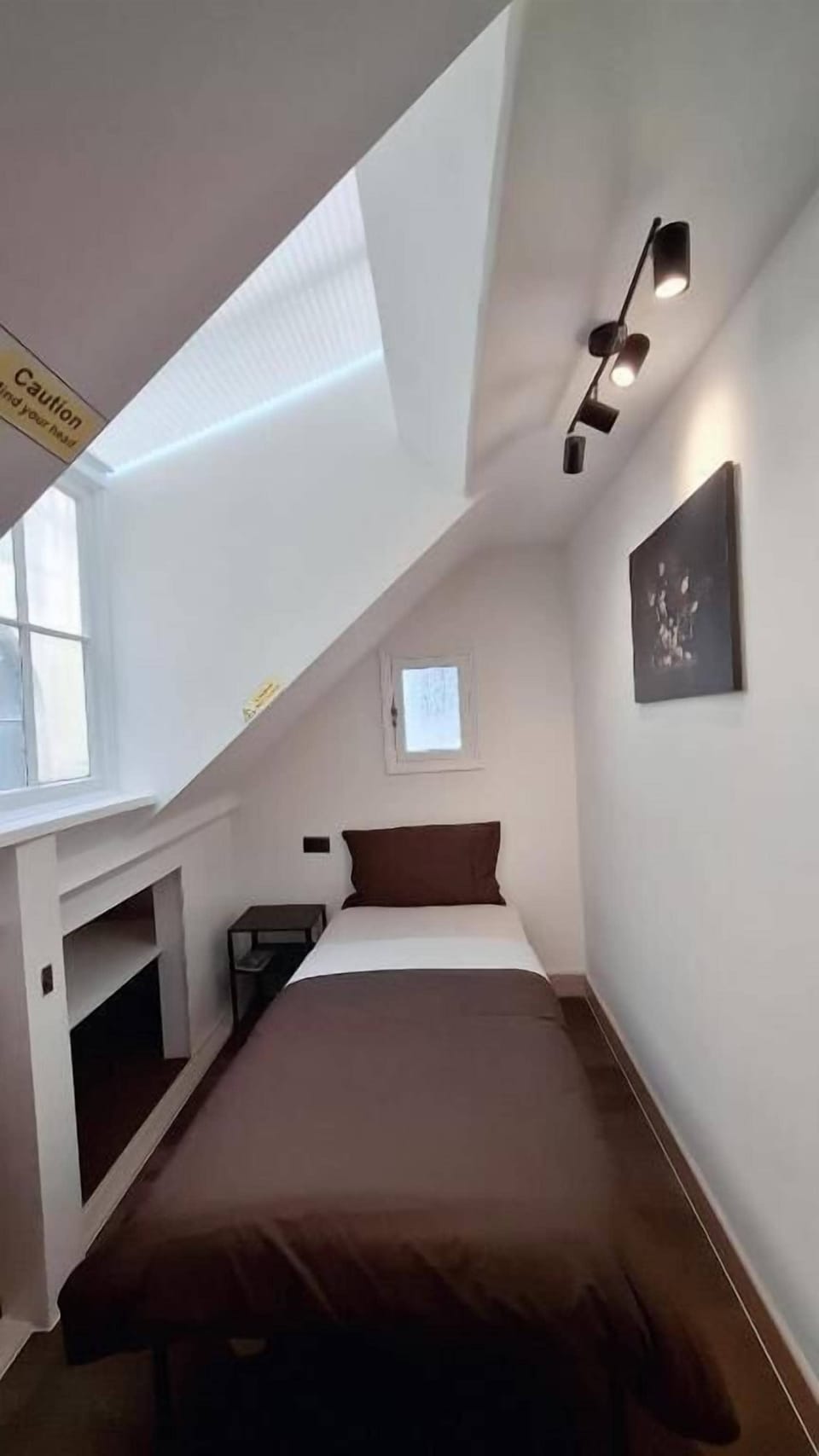 Single Room, 1 Twin Bed, City View | WiFi (free)