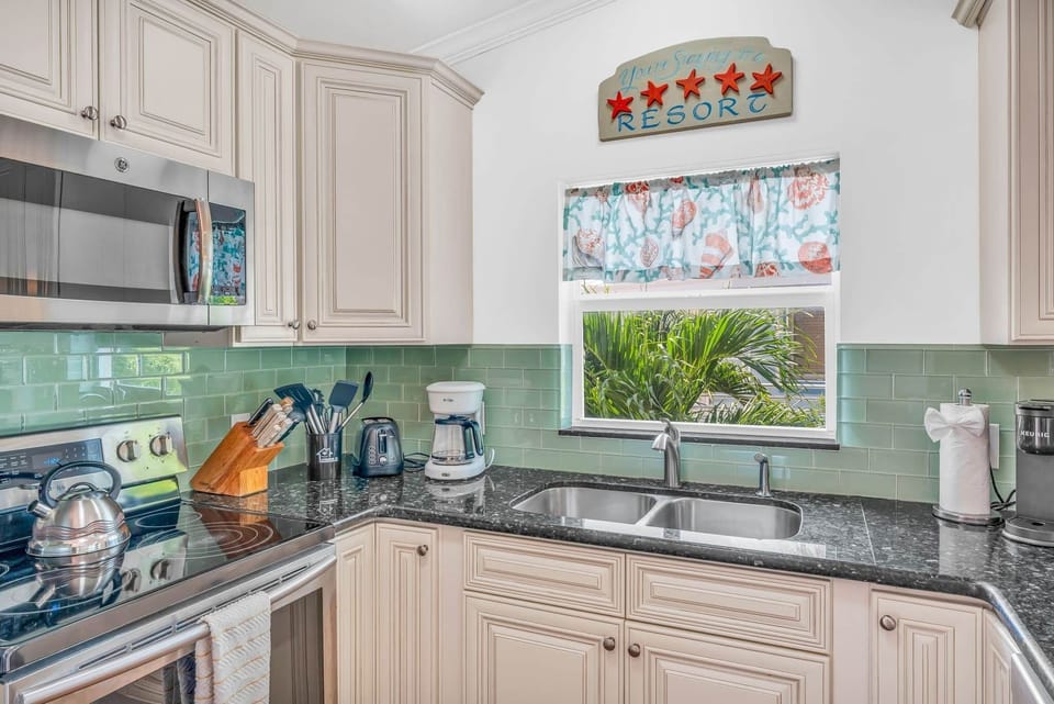 Fully equipped kitchen with Kuerig and drip