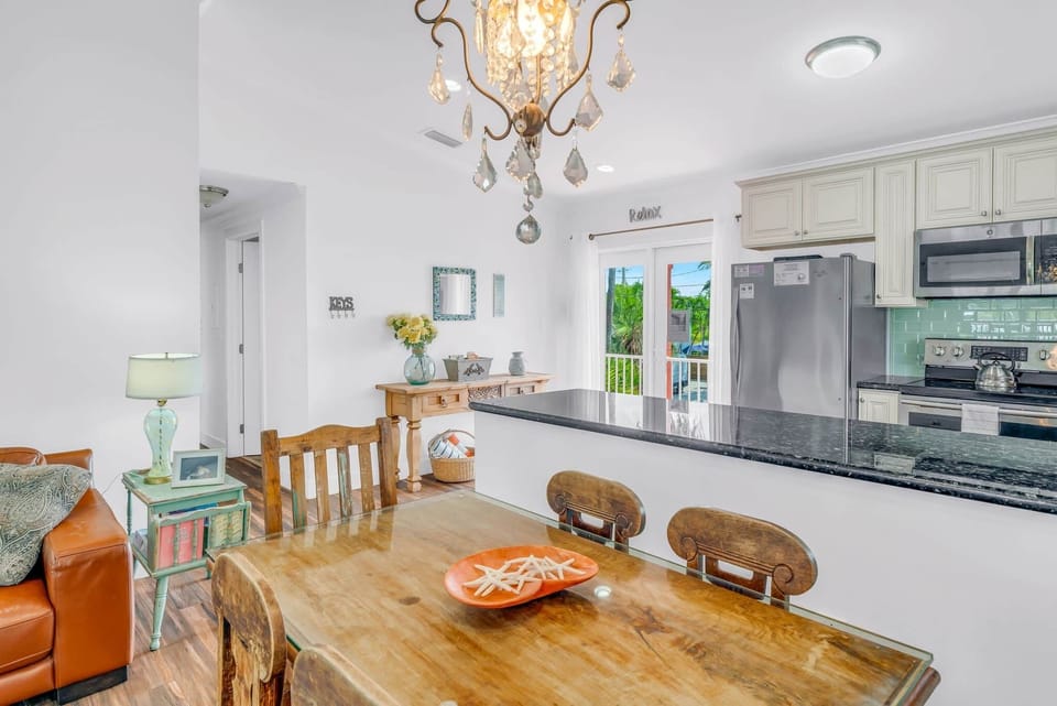 Kitchen and dining table
