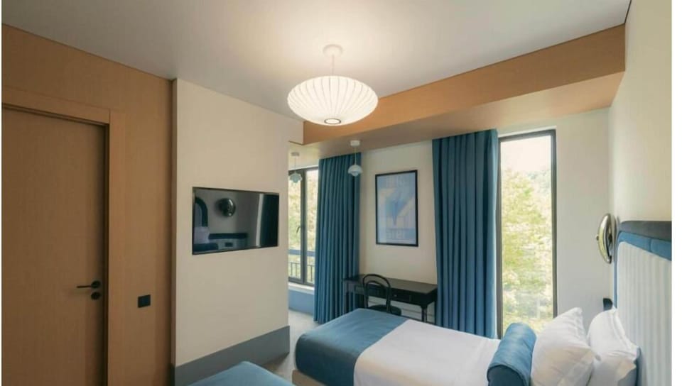 Deluxe Double or Twin Room | Memory foam beds, minibar, rollaway beds (surcharge), WiFi (free)