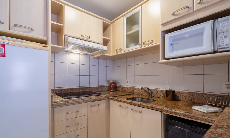Basic Apartment | Private kitchen
