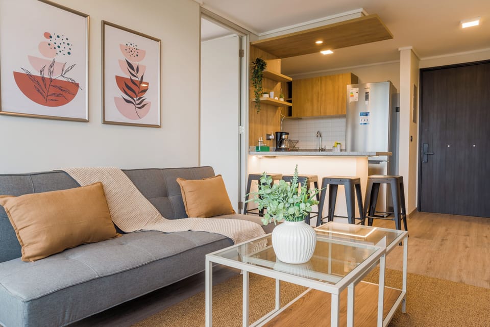 Family Apartment, City View | Living area
