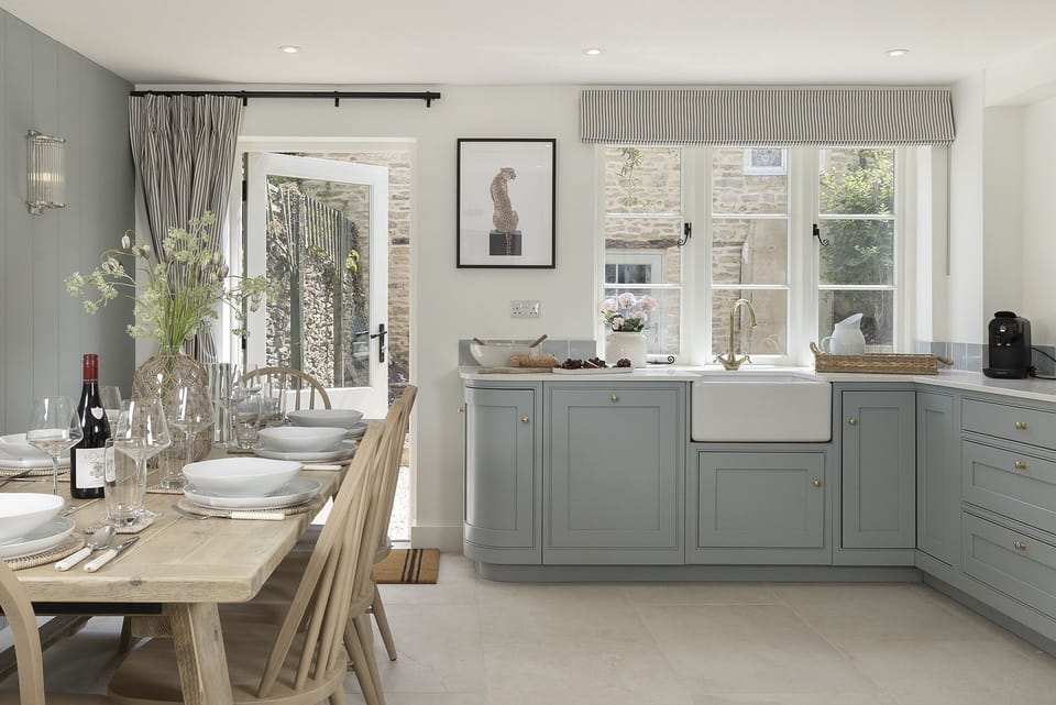 4 Wraggs Row Kitchen/Diner - StayCotswold