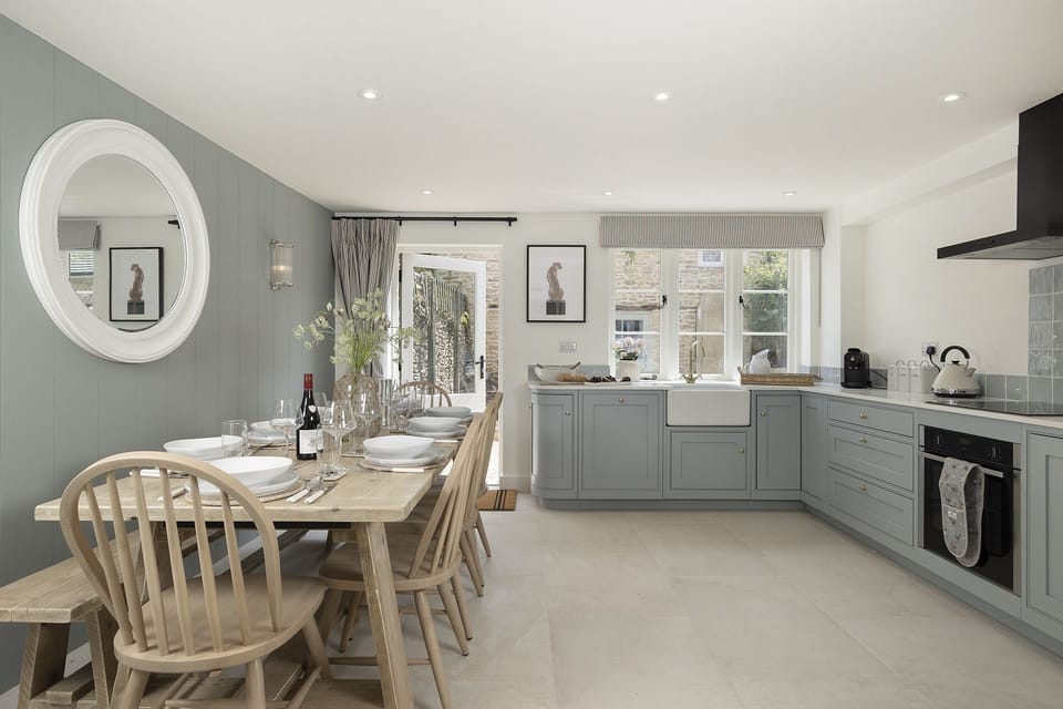 4 Wraggs Row Kitchen/Diner - StayCotswold