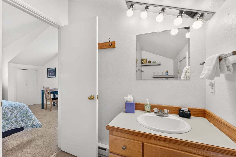 Bathroom #2- upstairs master