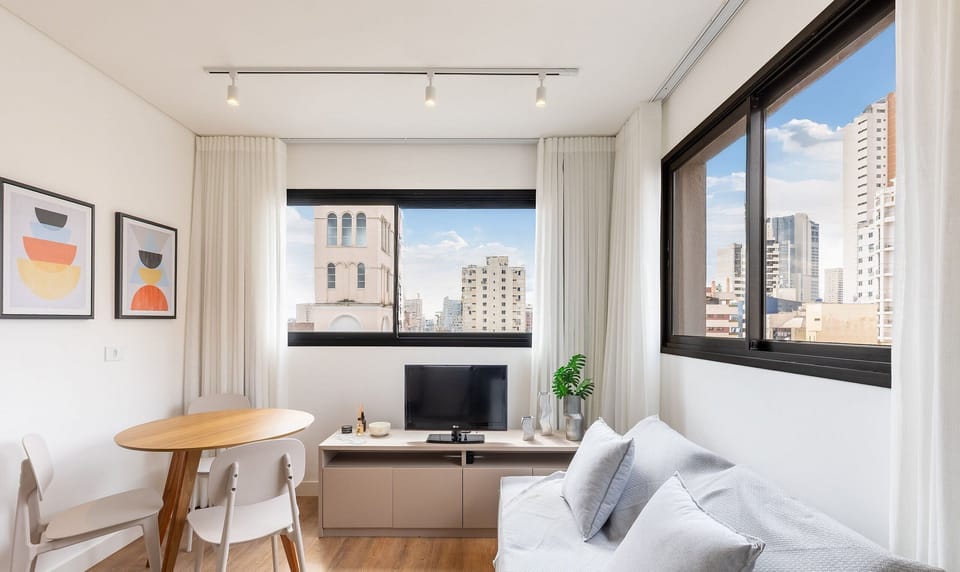 Basic Apartment | Living area | 40-inch TV with digital channels
