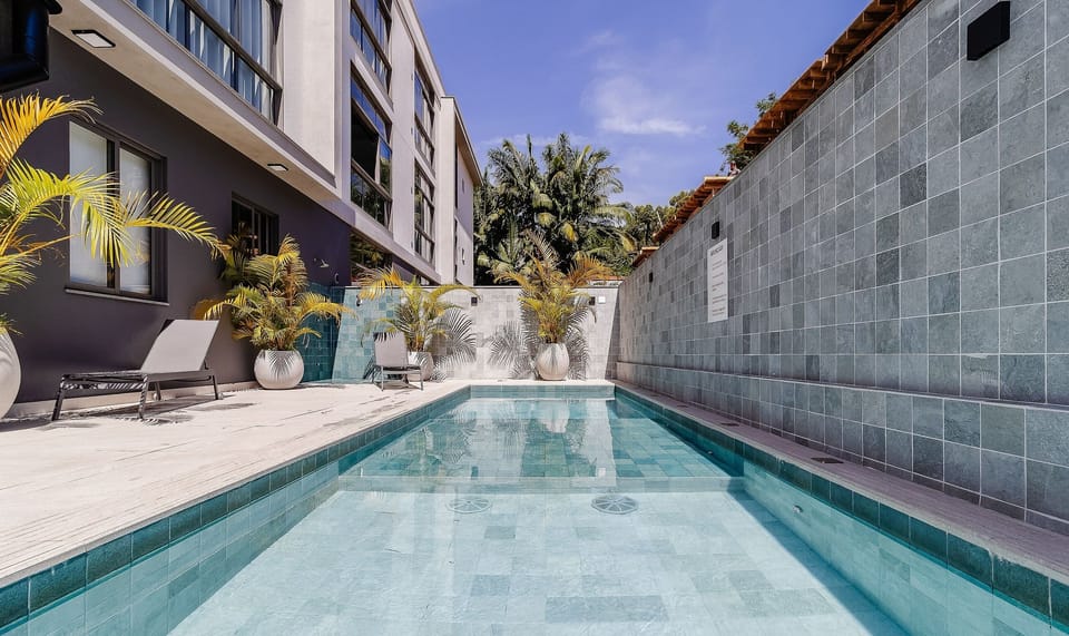 Basic Apartment | Pool