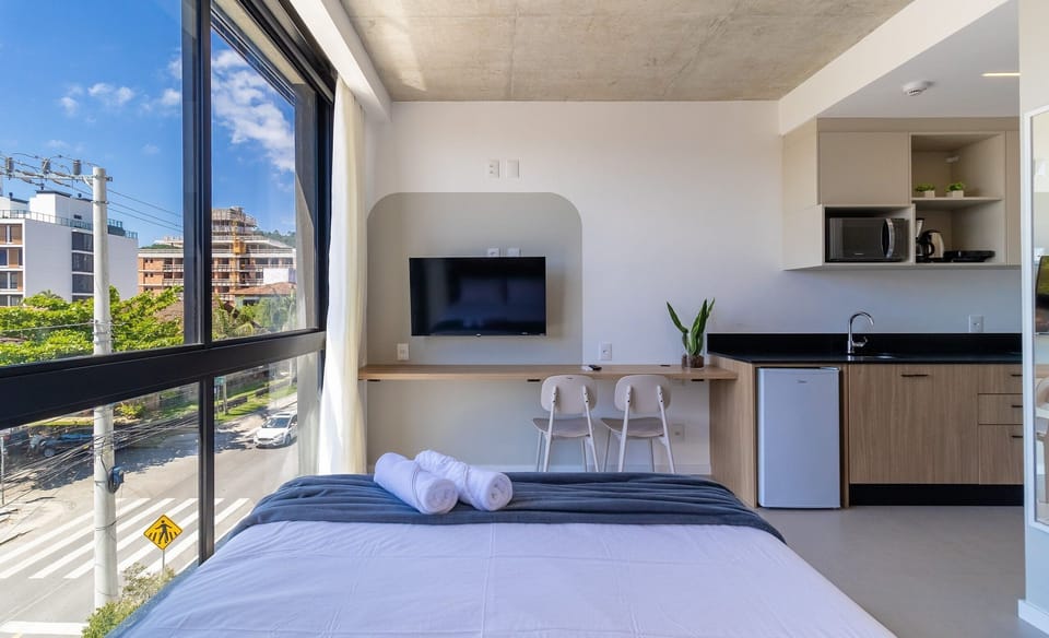 Amazing Studio Near Jurere's Sea! Sot0202 Apartment in Florianopolis