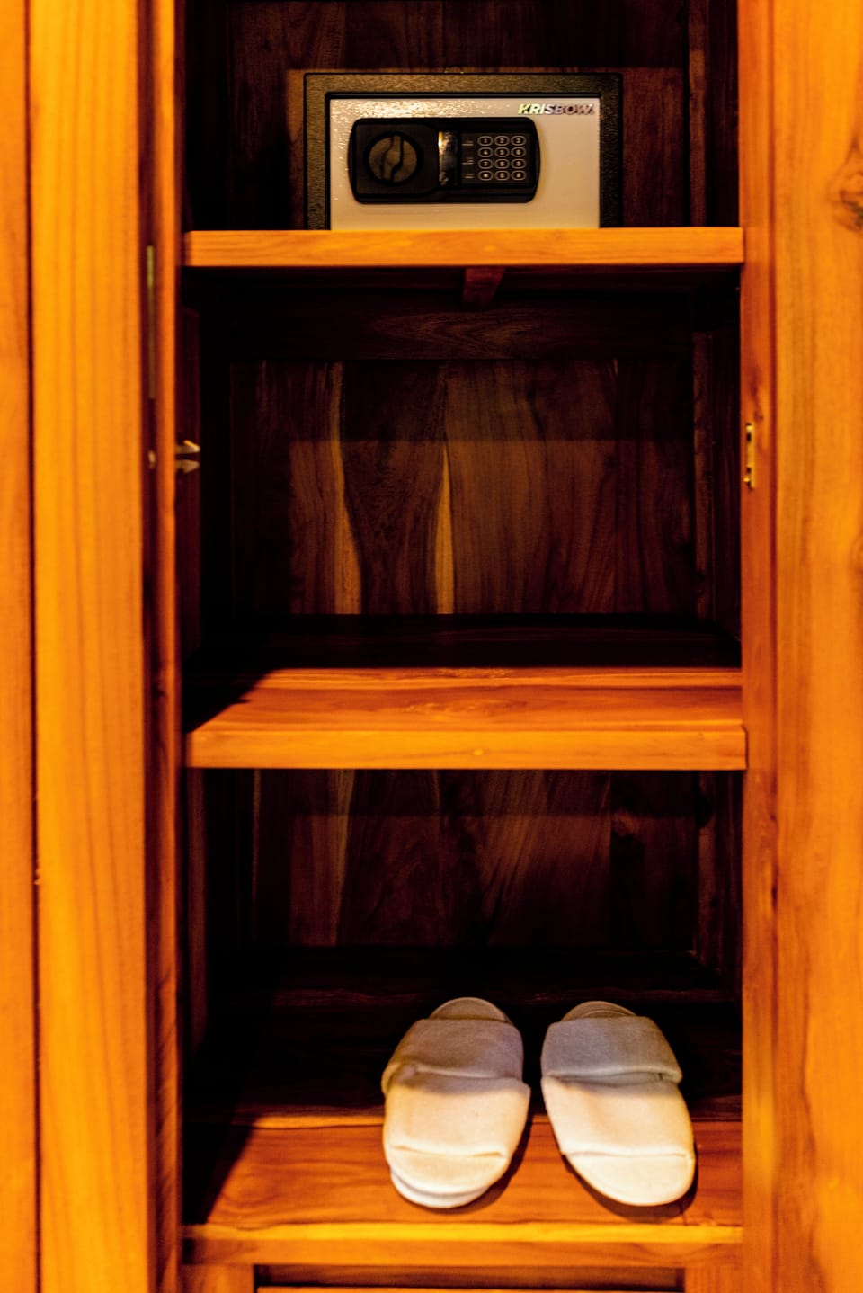 Double Room, Balcony, Garden View | In-room safe
