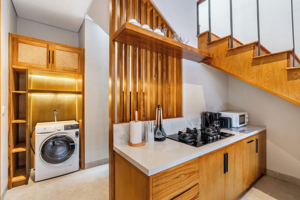 Deluxe Villa, Balcony, Pool View | Private kitchen | Coffee/tea maker, fridge, microwave, stovetop