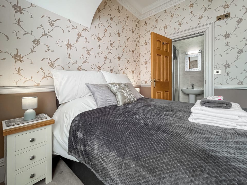 Double bedroom | Little Pannett View, Whitby