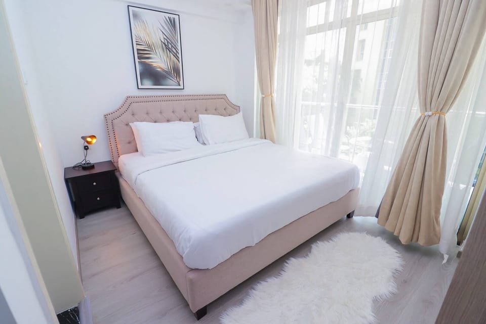 Classic Apartment, Balcony, City View | Desk, laptop workspace, iron/ironing board, WiFi (free)