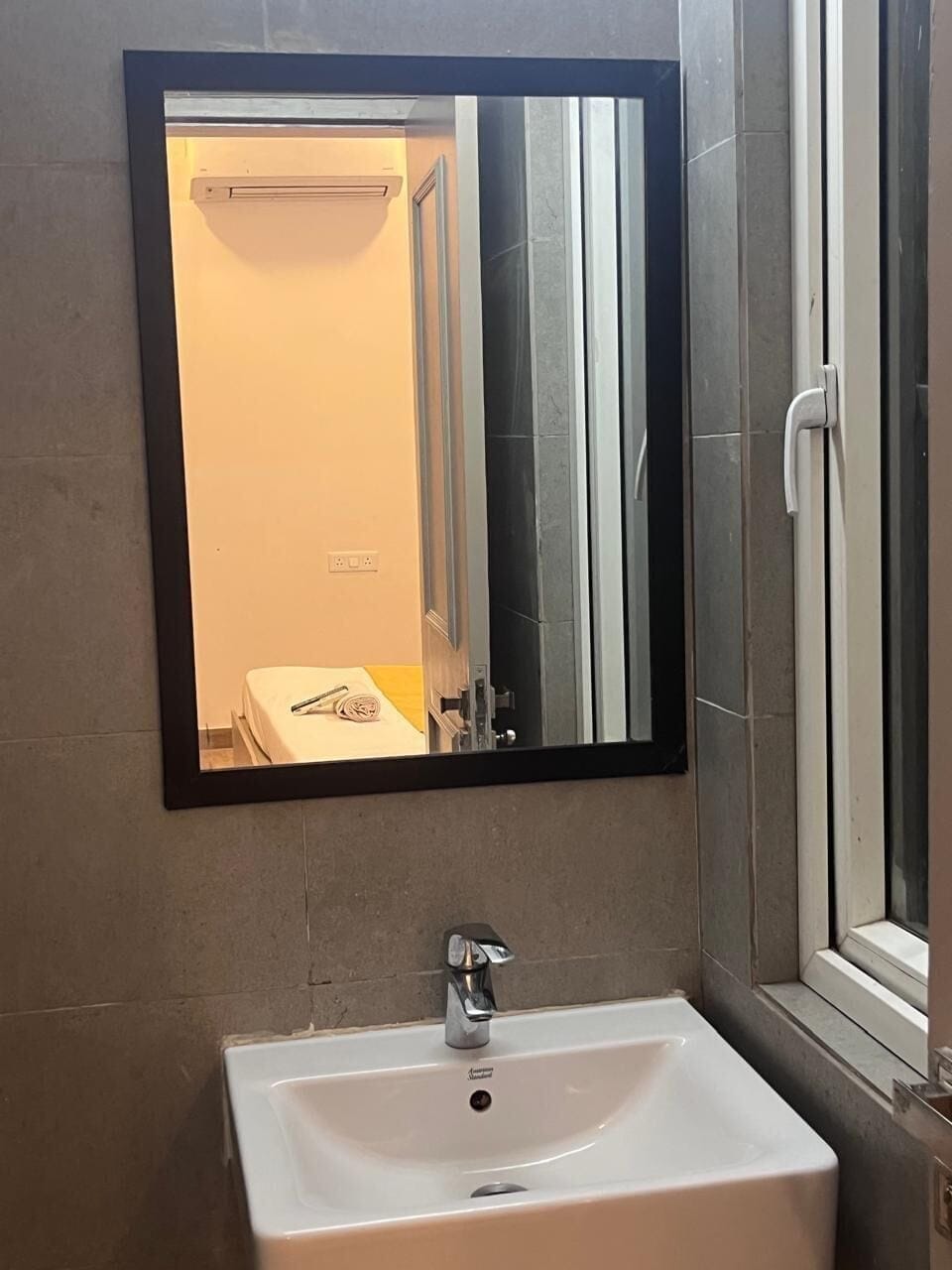 Shower, towels