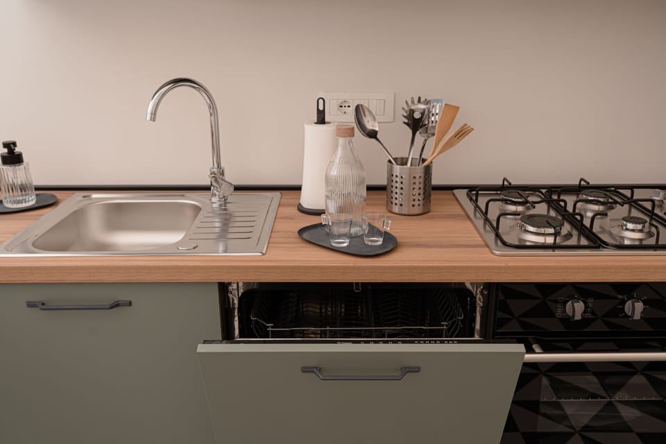 Apartment (5 Bedrooms) | Private kitchen | Espresso maker, oven, stovetop, dishwasher